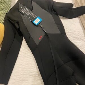 Xcel Wetsuit Women Size 10 NWT